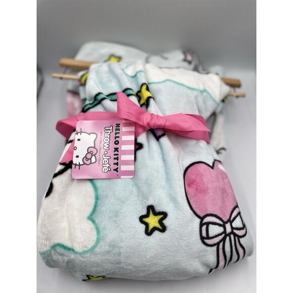 Hello Kitty Shooting Stars, Hearts Balloons, & Stars 60”X70” New With Tags - Picture 4 of 6